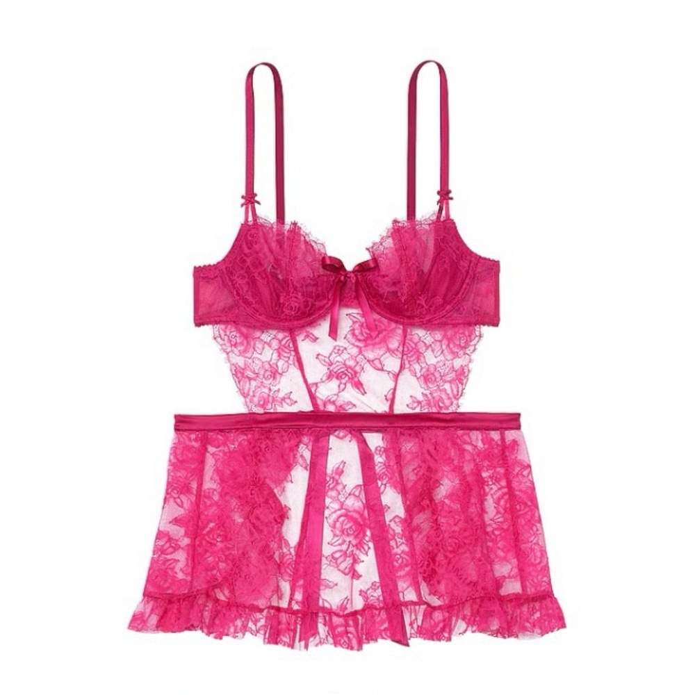 Victoria’s Secret Wicked Unlined Rose Lace Apron One-Piece Sz Small